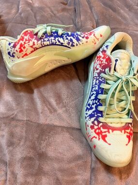 Nike Multi-Color Sneaker